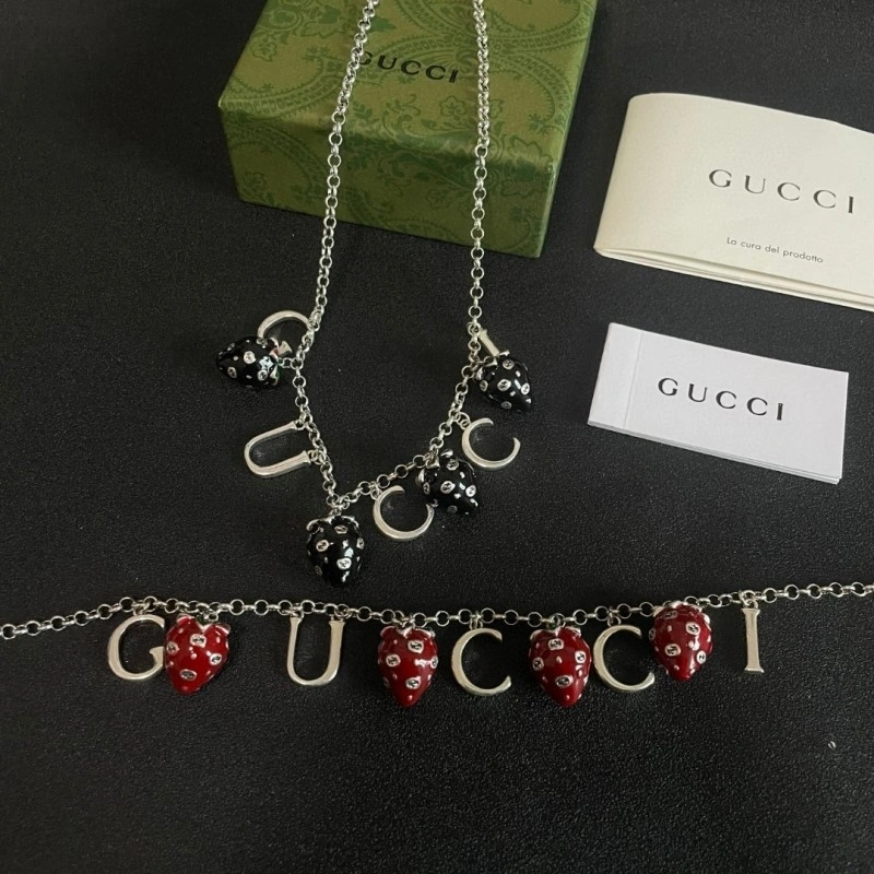 Neat Gucci Necklaces 243587