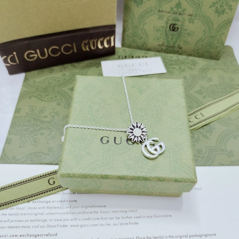 Gucci Necklaces Elegant 243578