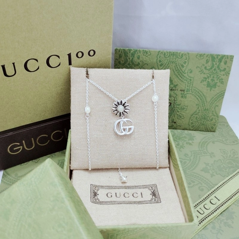 Gucci Necklaces Elegant 243578