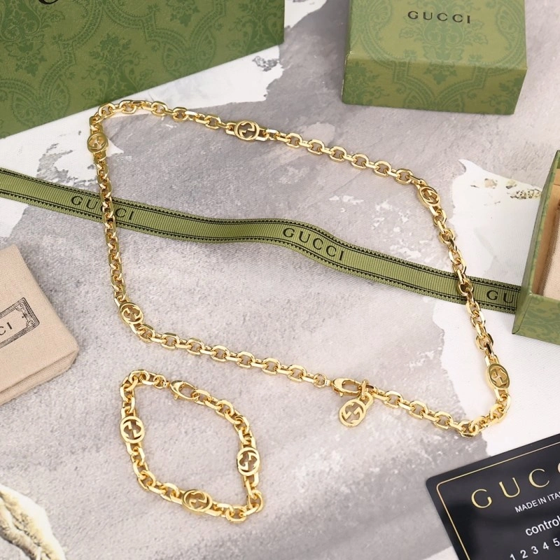 Comfortable Gucci Necklaces 243552