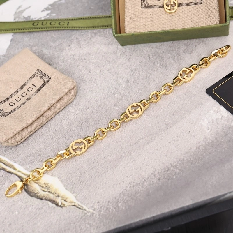 Comfortable Gucci Necklaces 243552