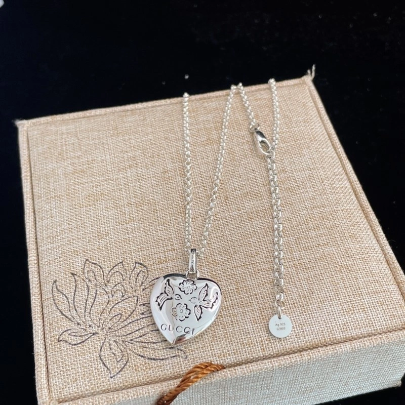 Gucci Necklaces Durable 243549