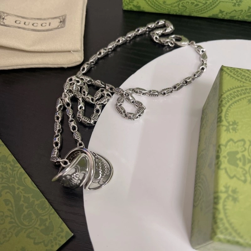 Stylish Gucci Necklaces 243523