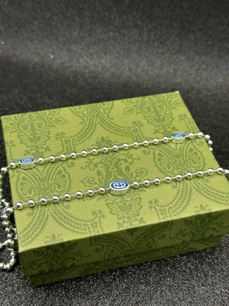 Gucci Necklaces Sleek 243521