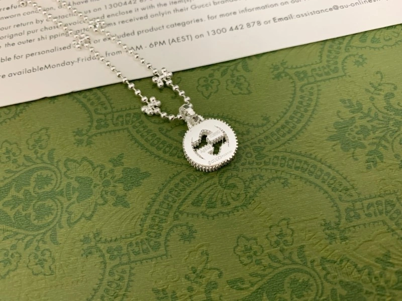 Gucci Necklaces HighQuality 243510