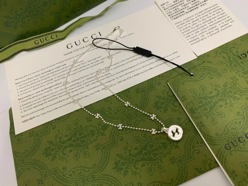 Gucci Necklaces HighQuality 243510