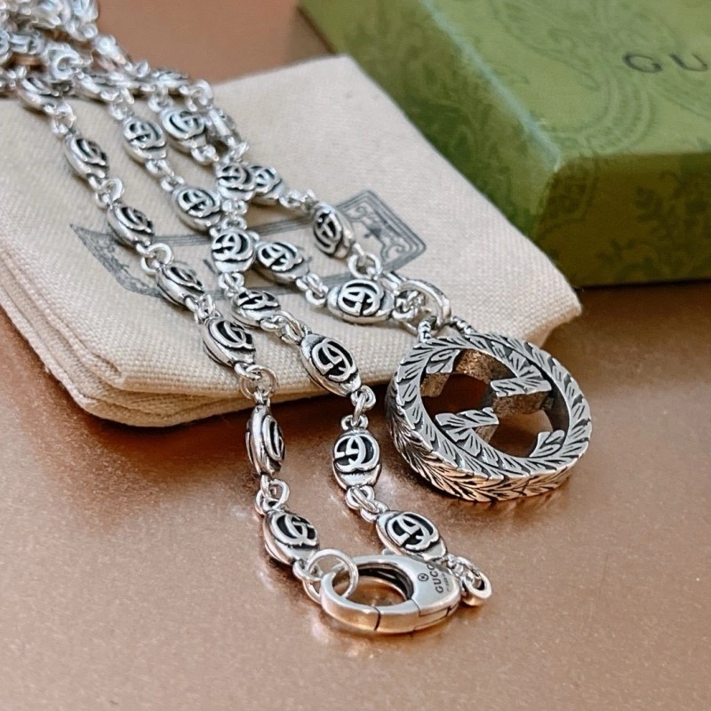 UrbanChic Gucci Necklaces 243155