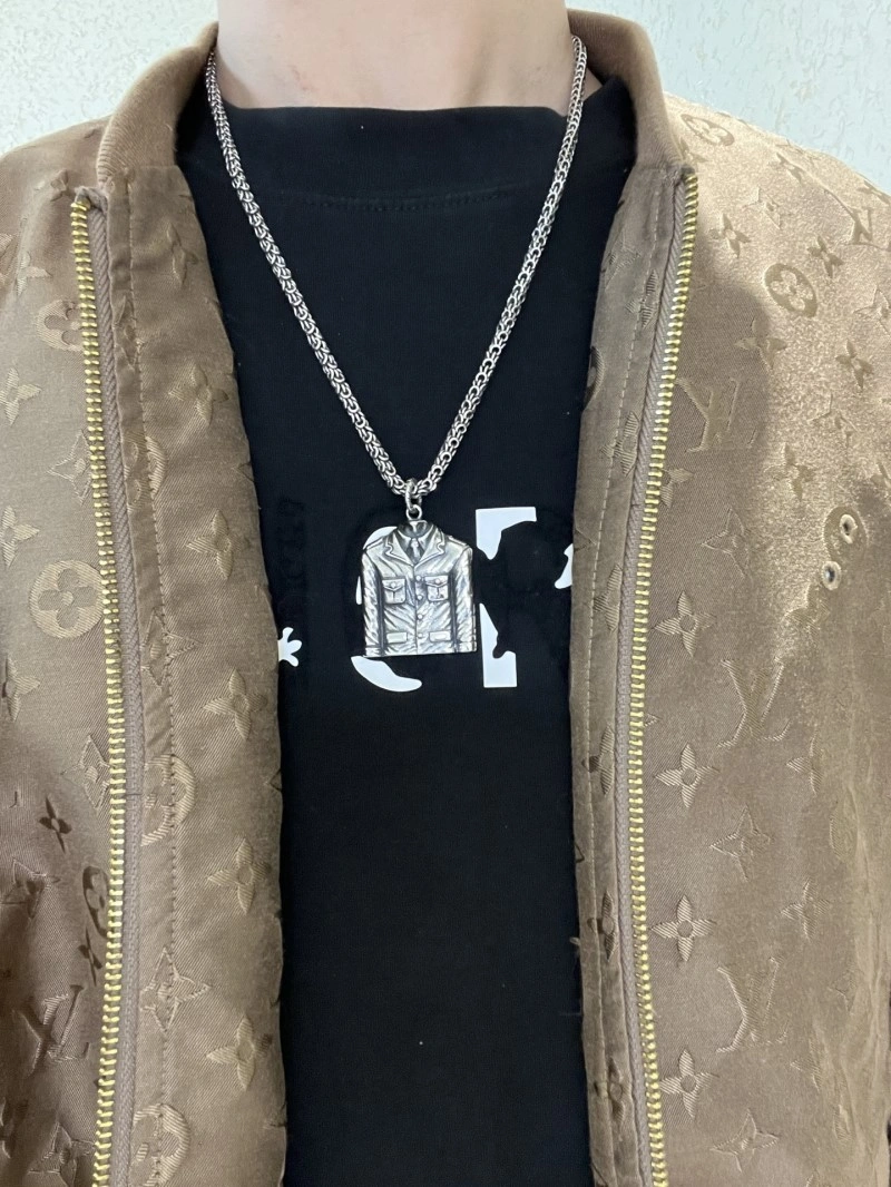 Unisex Gucci Necklaces 243122