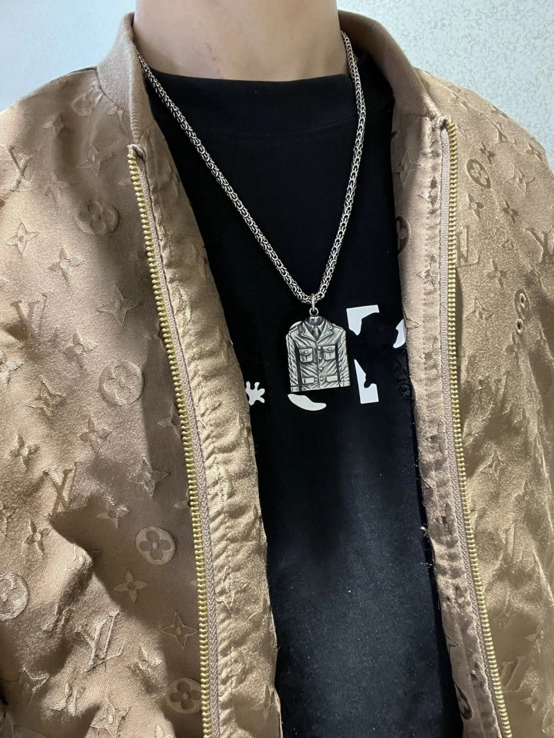 Unisex Gucci Necklaces 243122