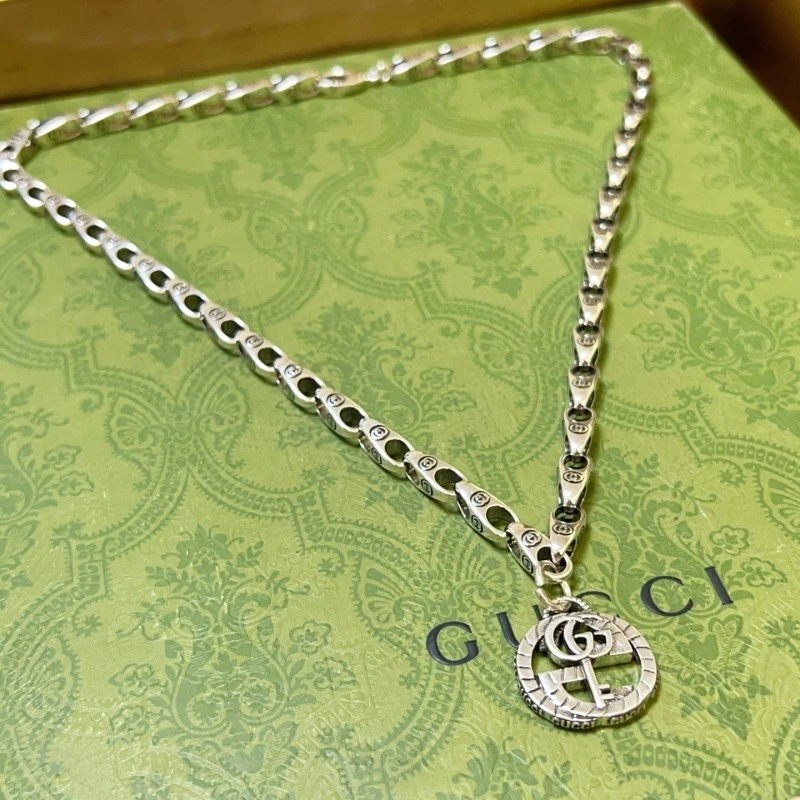 Gucci Necklaces Stylish 243121