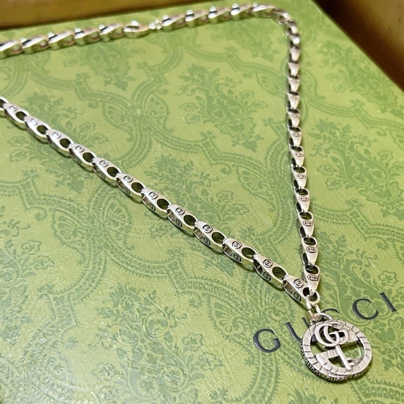 Gucci Necklaces Stylish 243121