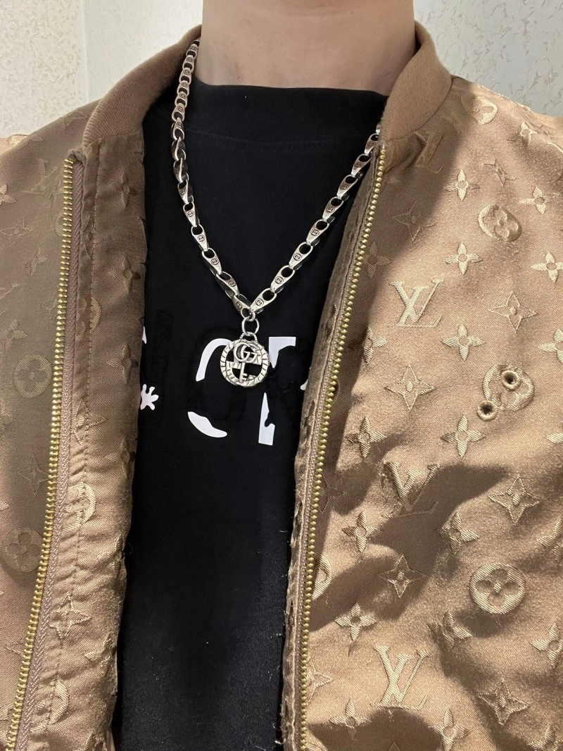 Gucci Necklaces Stylish 243121