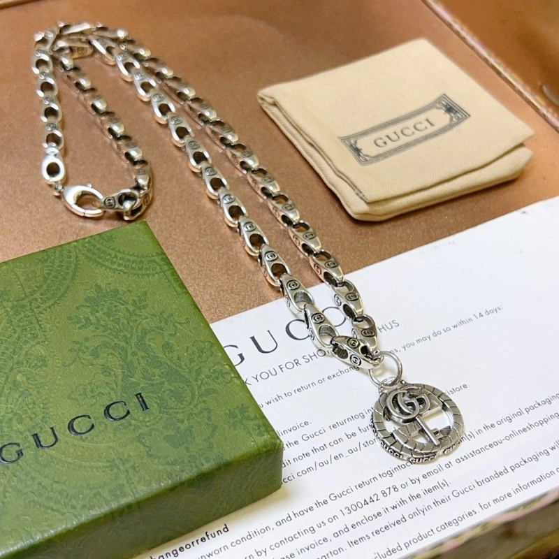 Gucci Necklaces Stylish 243121