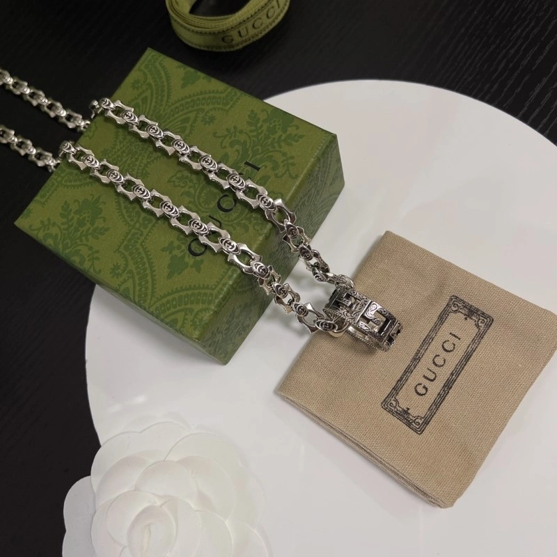 Resilient Gucci Necklaces 243090
