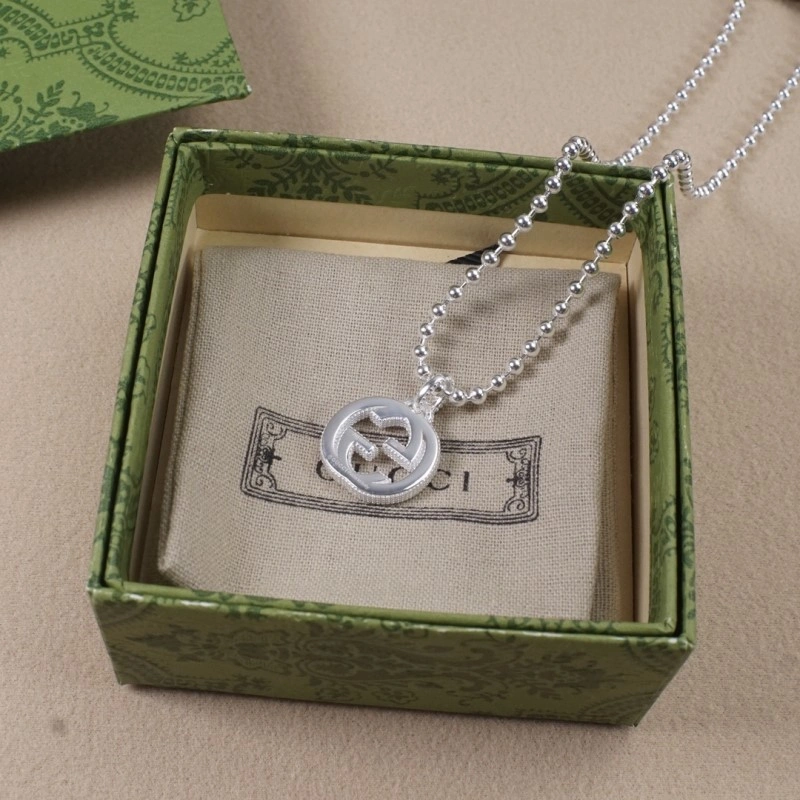 Elegant Gucci Necklaces 243112
