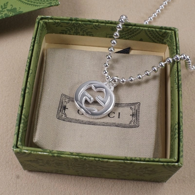 Elegant Gucci Necklaces 243112
