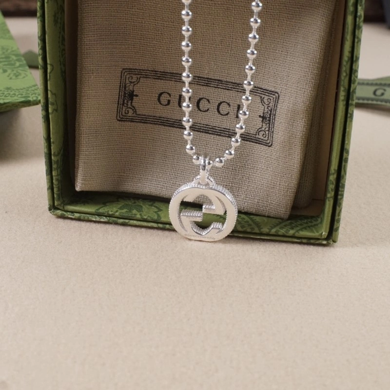 Elegant Gucci Necklaces 243112
