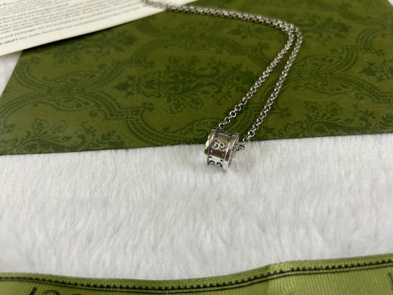 Minimalist Gucci Necklaces 243105