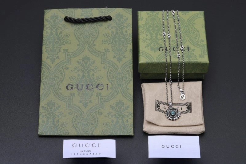 Sleek Gucci Necklaces 243089
