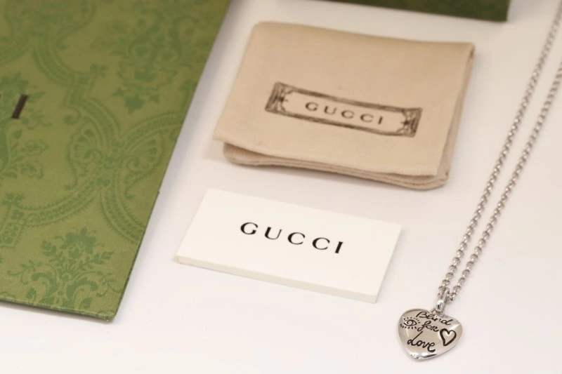 Comfortable Gucci Necklaces 243086