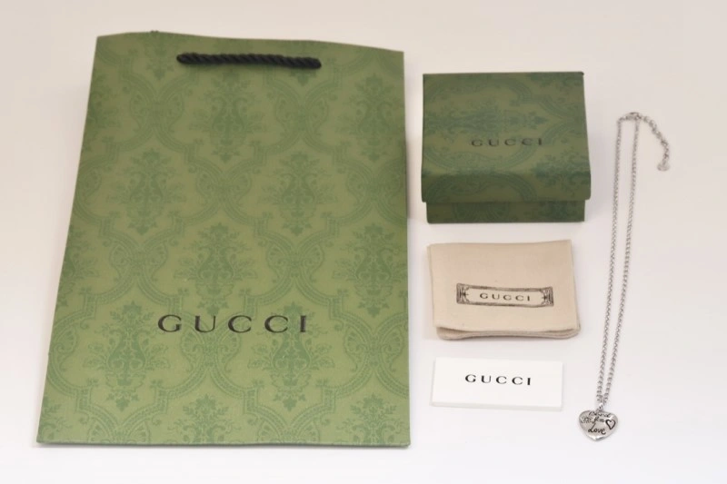 Comfortable Gucci Necklaces 243086