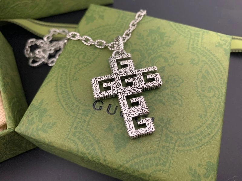 Trendsetting Gucci Necklaces 243061