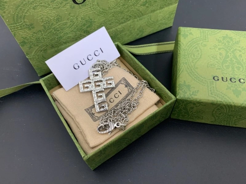 Trendsetting Gucci Necklaces 243061