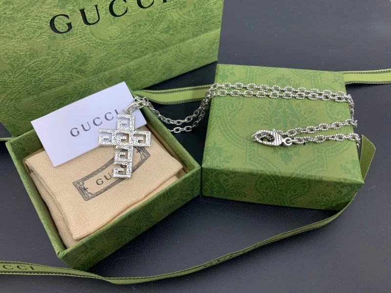 Trendsetting Gucci Necklaces 243061