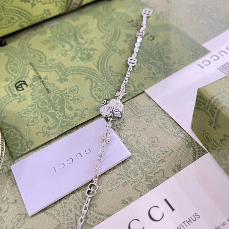Gucci Necklaces Elegant 243050