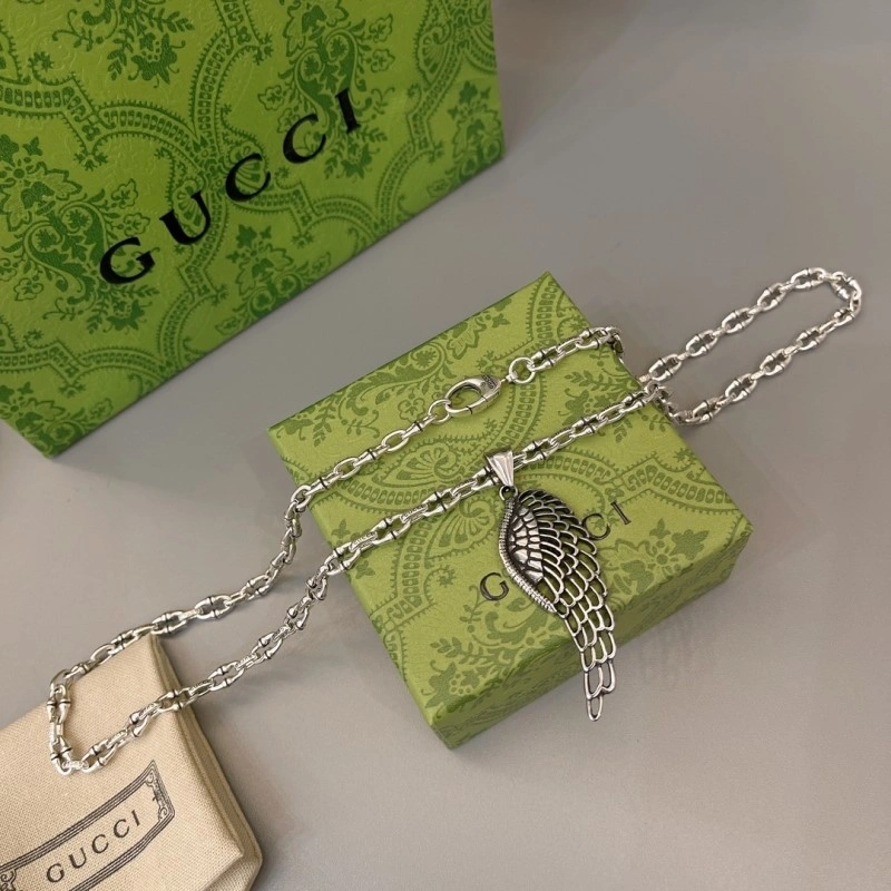 Stylish Gucci Necklaces 243043