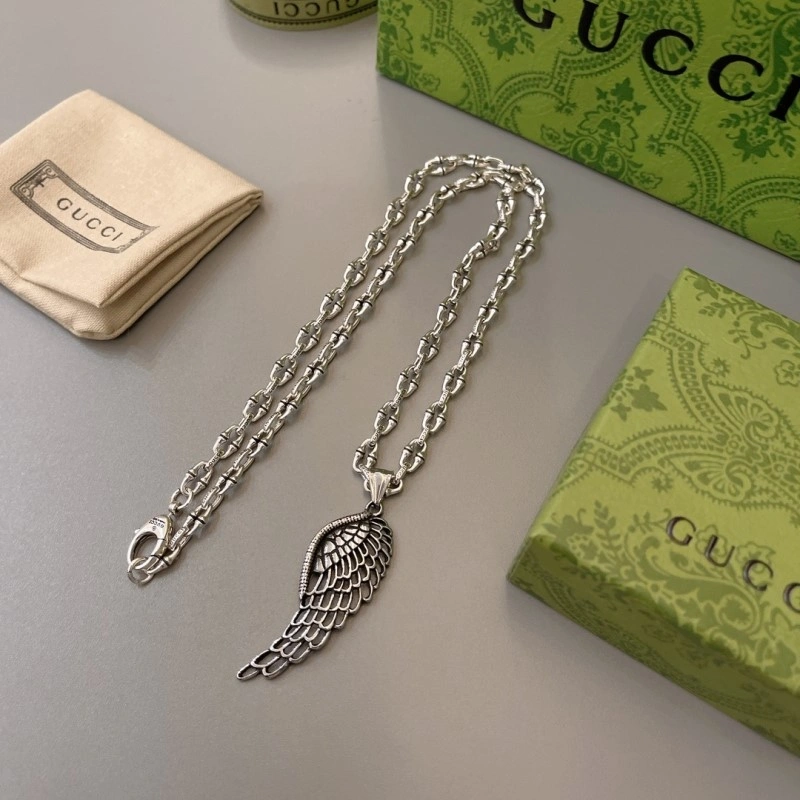 Stylish Gucci Necklaces 243043