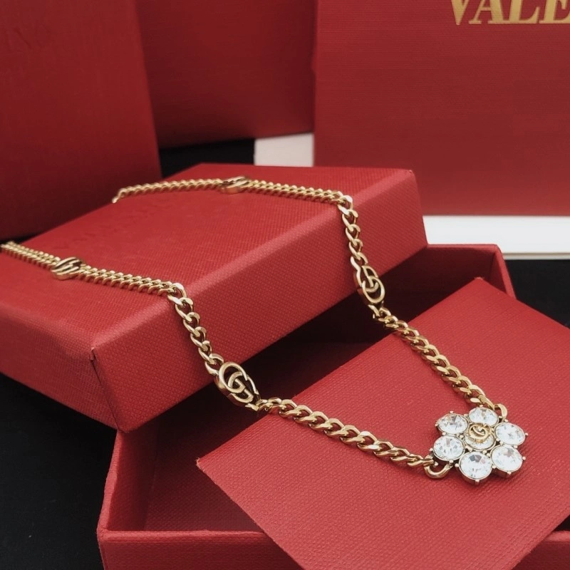 Chic Gucci Necklaces 243039