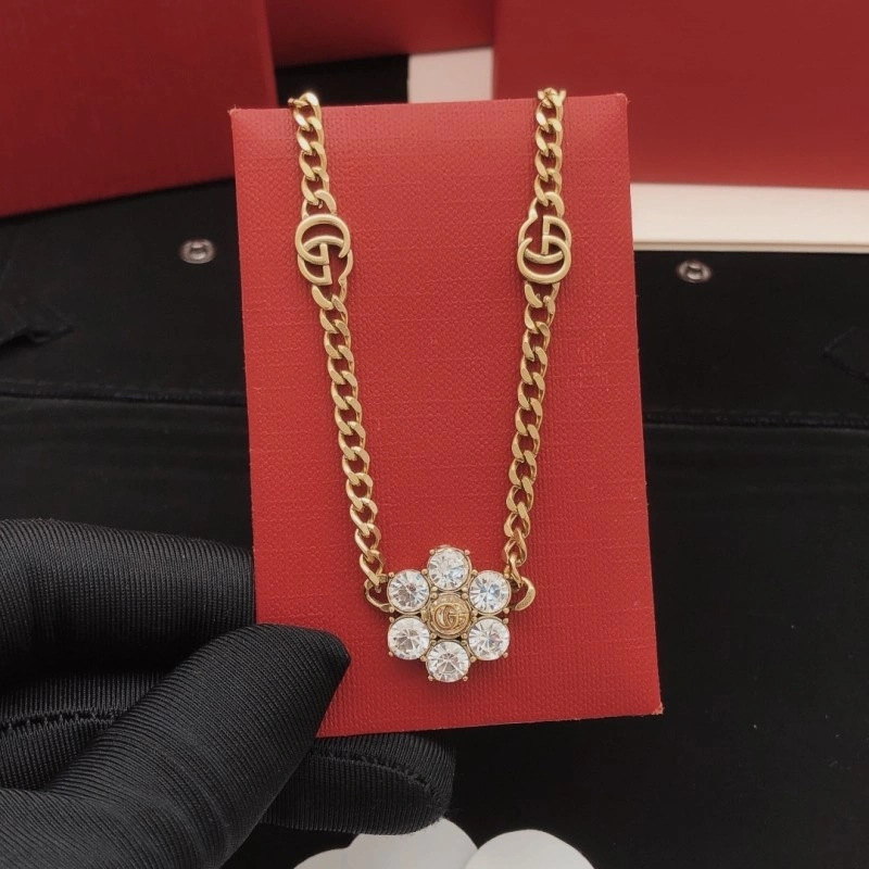 Chic Gucci Necklaces 243039