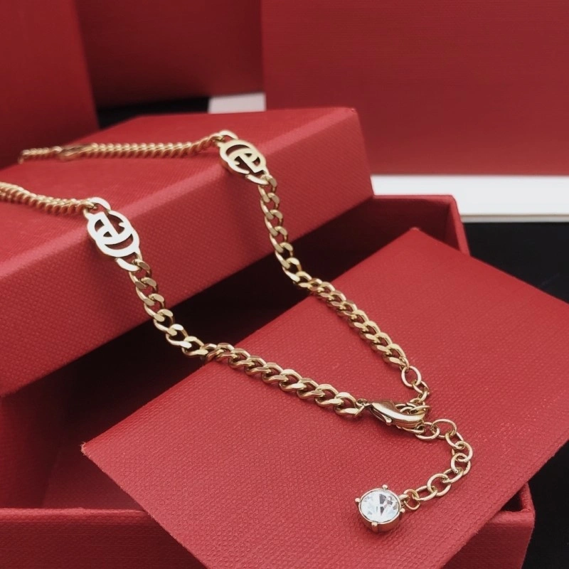 Chic Gucci Necklaces 243039