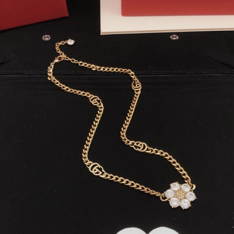 Chic Gucci Necklaces 243039