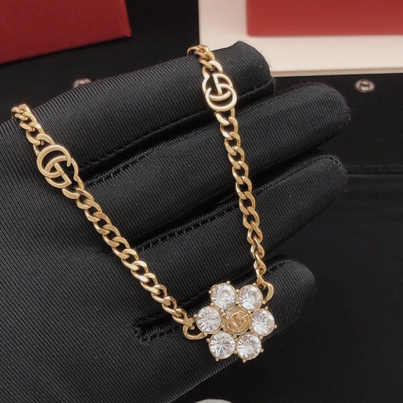 Chic Gucci Necklaces 243039