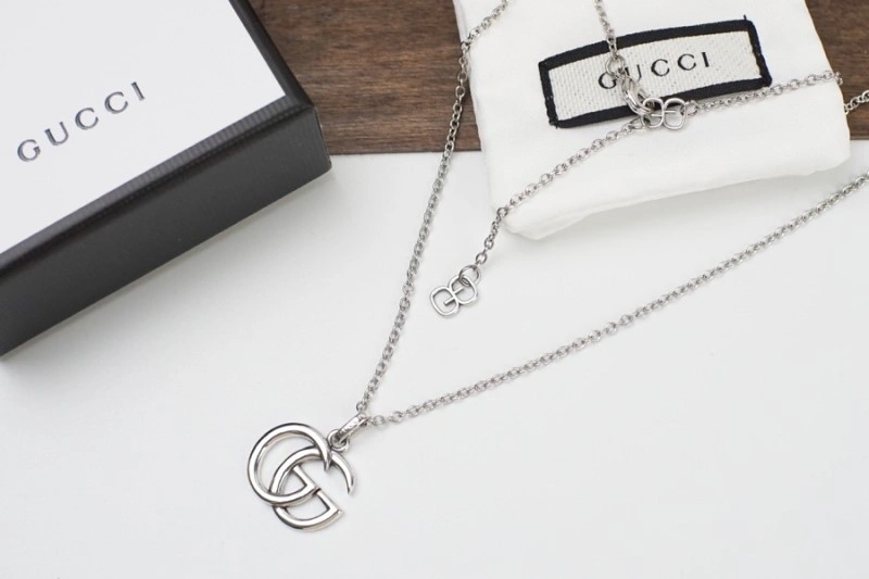Vibrant Gucci Necklaces 243036