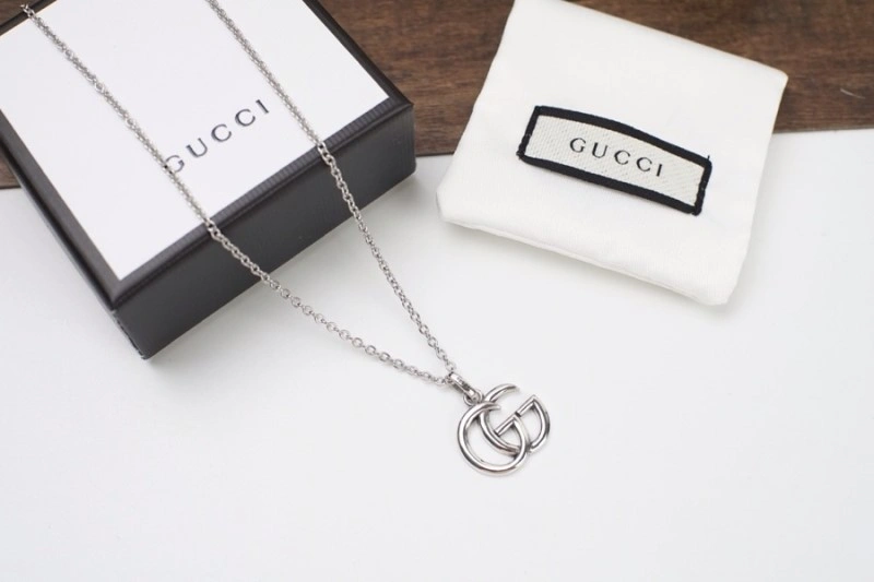 Vibrant Gucci Necklaces 243036