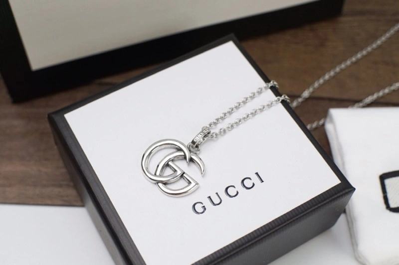 Vibrant Gucci Necklaces 243036