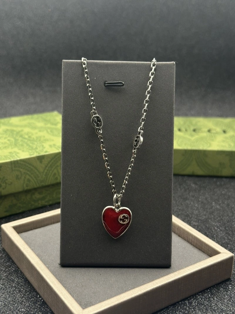 Snug Gucci Necklaces 242979