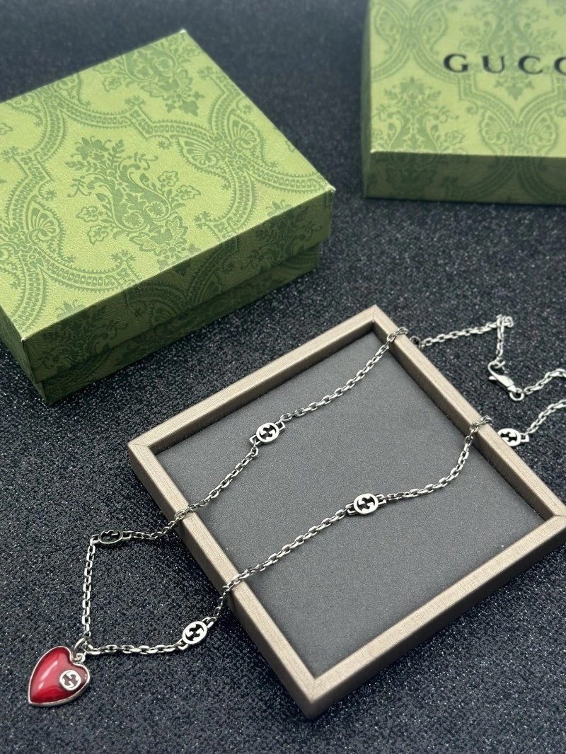 Snug Gucci Necklaces 242979