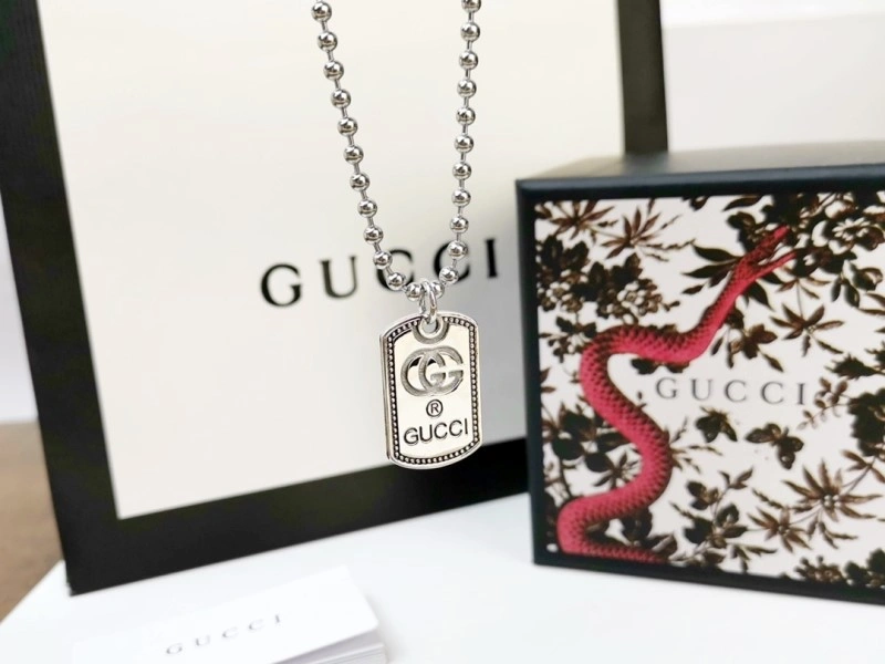Stylish Gucci Necklaces 242954