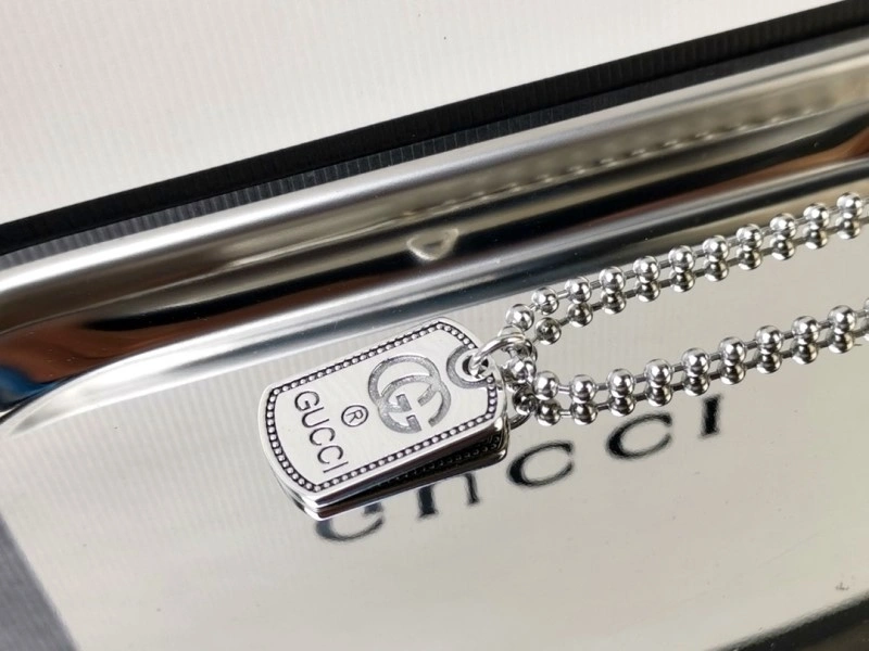 Stylish Gucci Necklaces 242954