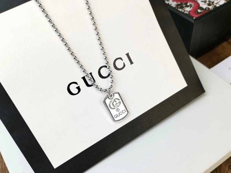Stylish Gucci Necklaces 242954