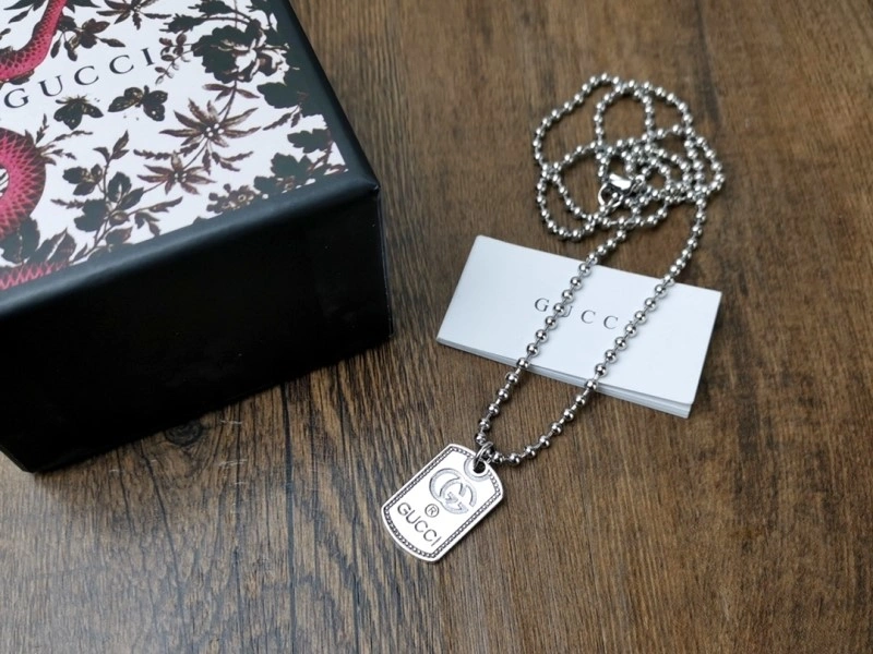 Stylish Gucci Necklaces 242954