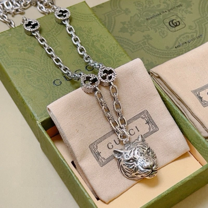 Timeless Gucci Necklaces 242932