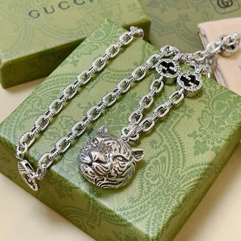 Timeless Gucci Necklaces 242932
