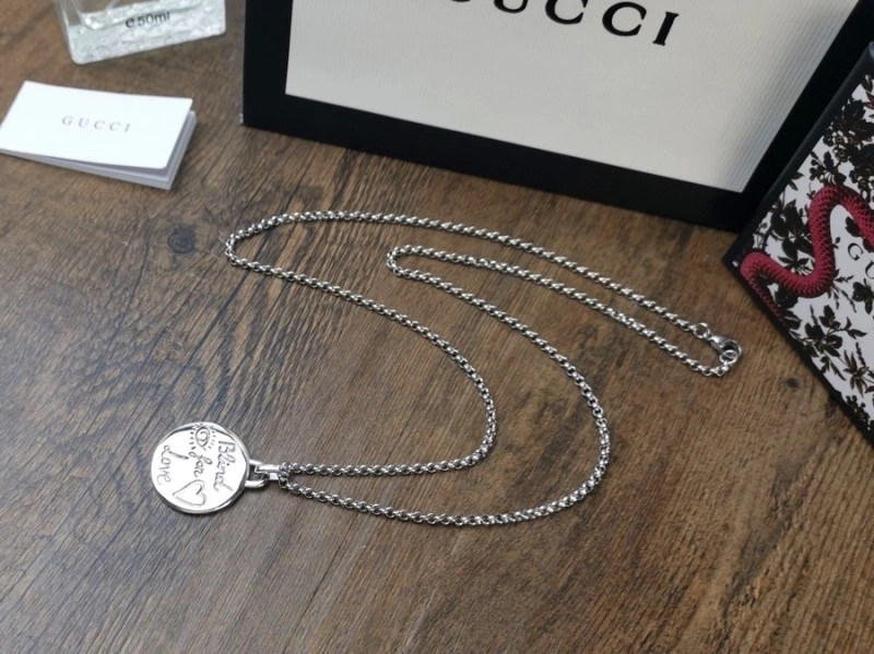 ComfortFit Gucci Necklaces 242917