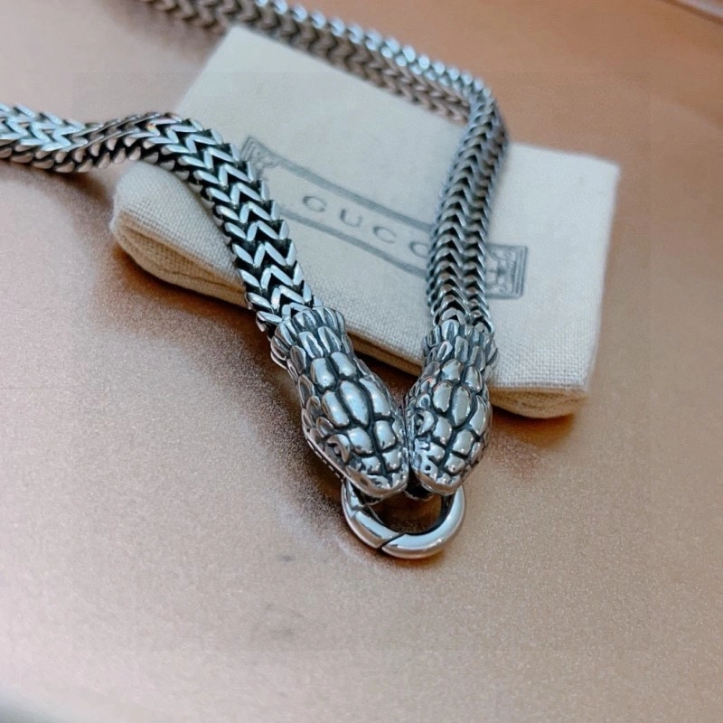 Stylish Gucci Necklaces 242905