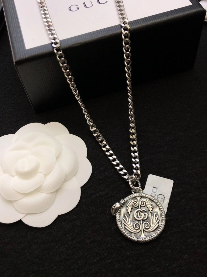 Contemporary Gucci Necklaces 242897